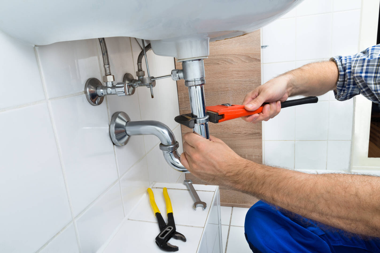 Plumber Specializing in Comprehensive Plumbing and HVAC Services in Wellesley MA
